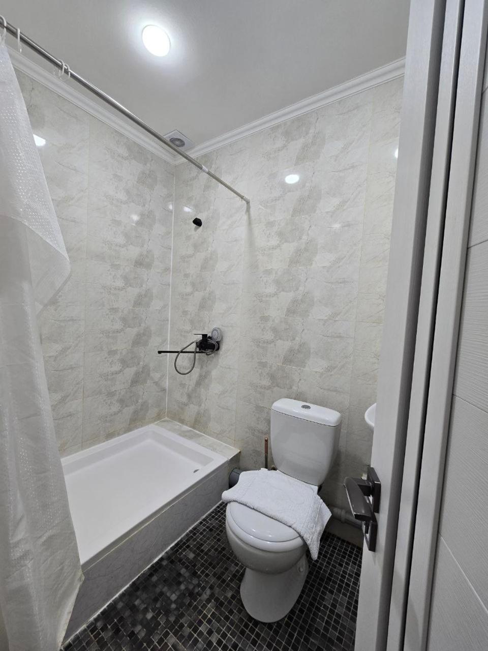 Guesto Hostel Taškent Exteriér fotografie